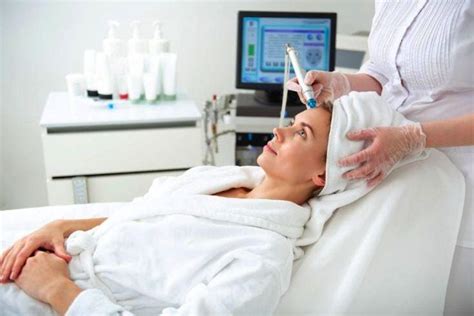 Hydrafacial: Cildinizi Yenileyin ve Parlaklığını Arttırın