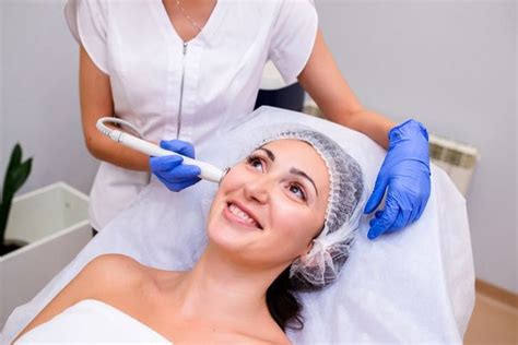 Hydrafacial Zararları: Bilmeniz Gereken Olası Yan Etkiler